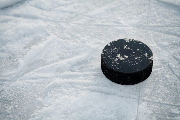 Laiks, kad NHL spēlēja 7 latvieši